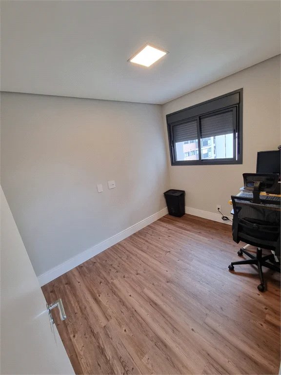 Apartamento à venda com 3 quartos, sendo 1 suíte, em Ferreira, São Paulo, SP