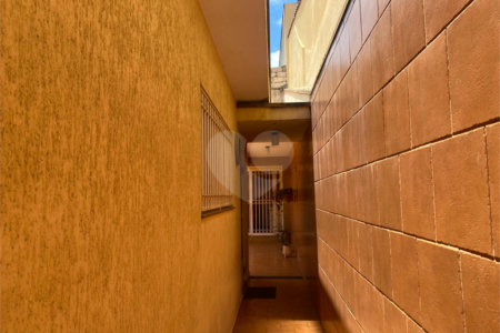 Casa à venda com 2 quartos, sendo 1 suíte, em Vila Rosália, Guarulhos, SP