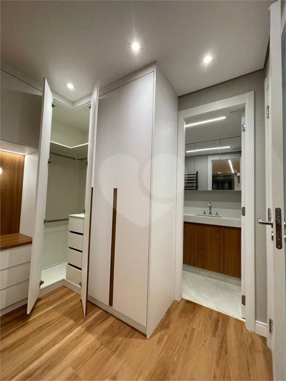 Apartamento à venda ou para alugar com 3 quartos, sendo 1 suíte, em Barra Funda, São Paulo, SP