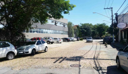 Casa à venda com 4 quartos em Campo Grande, São Paulo, SP