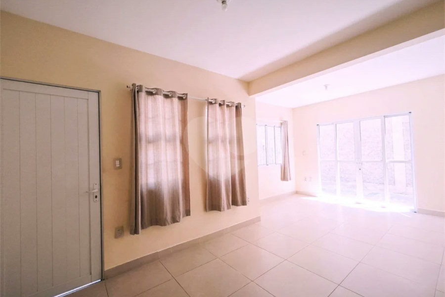 Casa à venda com 4 quartos, sendo 1 suíte,  em Anhanguera, São Paulo, SP