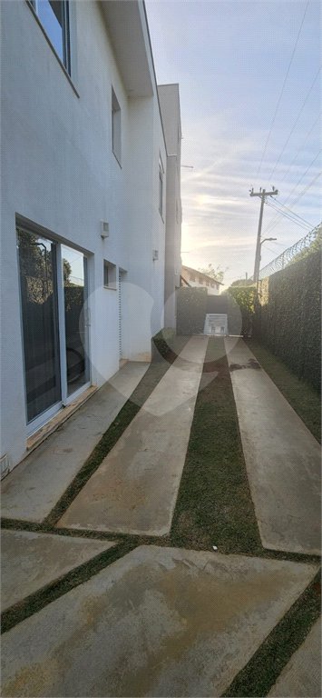 Casa à venda com 5 quartos, sendo 3 suítes, no condomínio Residencial Saint German, Araçoiaba da Serra - SP