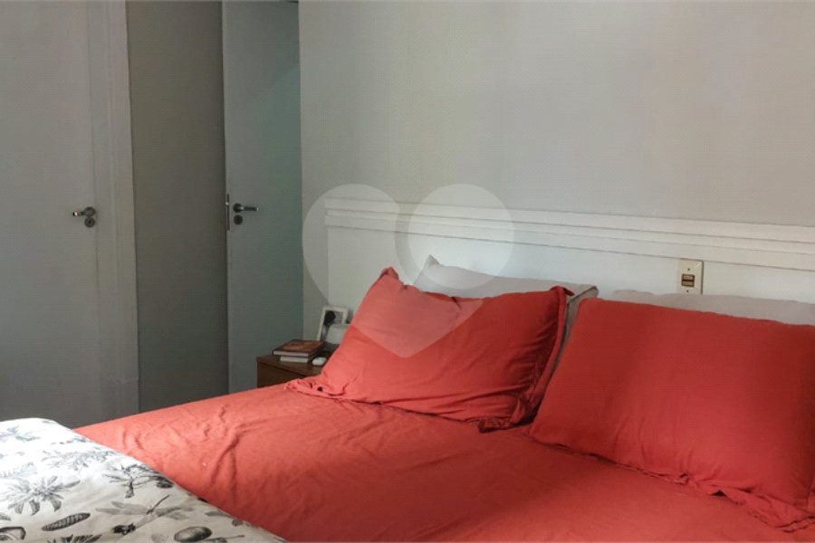Apartamento à venda com 3 quartos, sendo 1 suíte, em Pitangueiras, Guarujá, SP