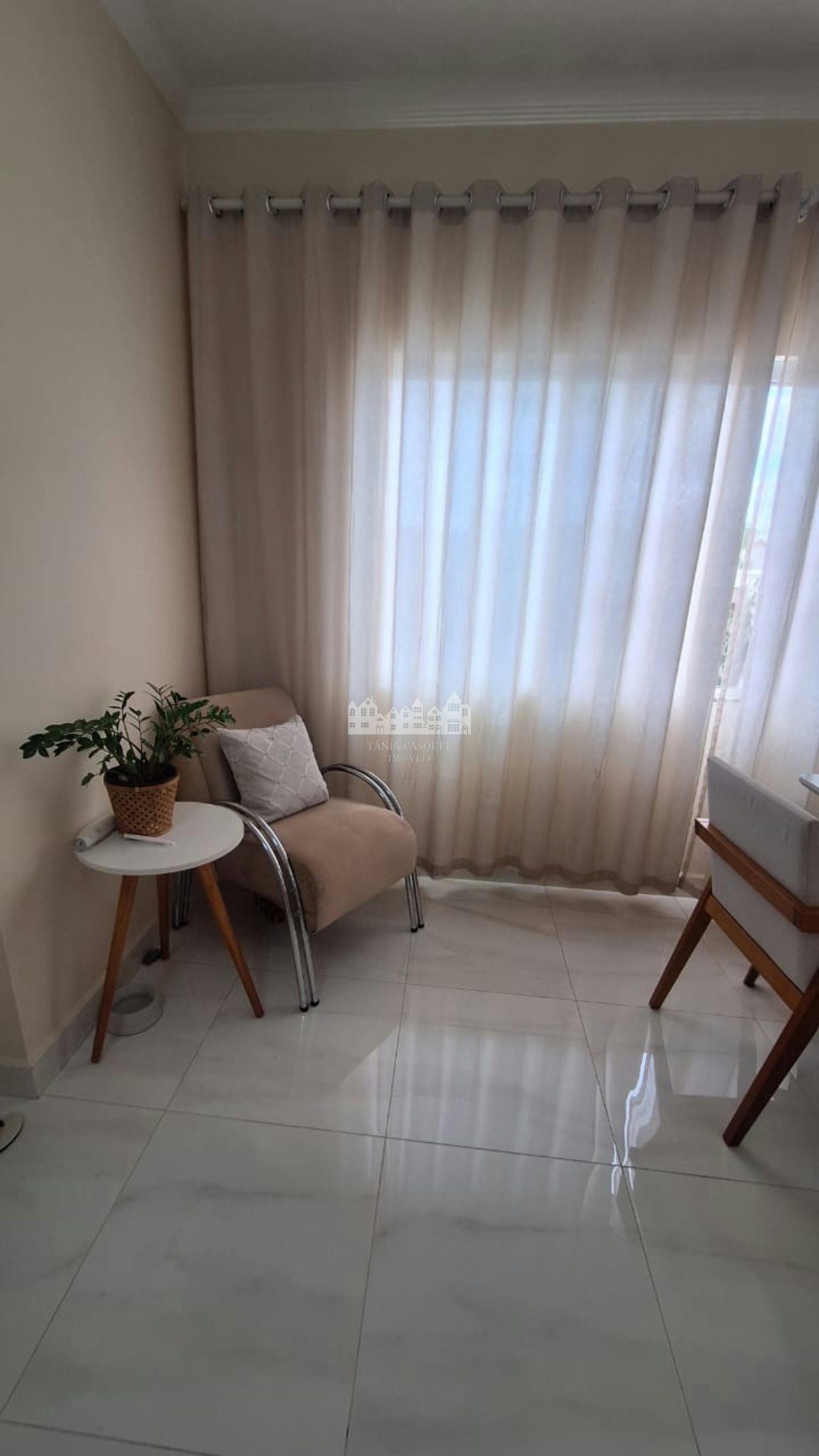 Casa à venda com 3 quartos, sendo 1 suíte, em Residencial Jardins da Catalunha, Atibaia, SP