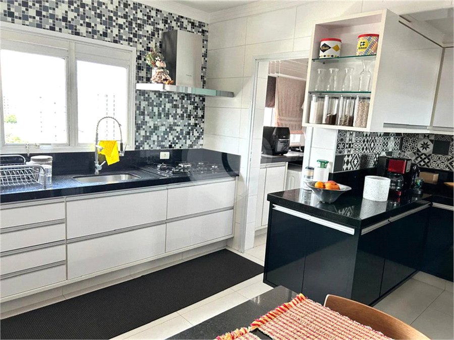 Apartamento à venda com 3 suítes em Vila Rosalia, Guarulhos, SP
