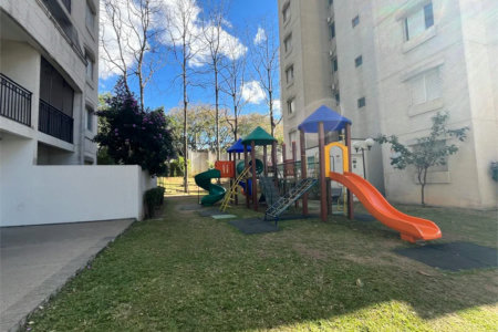 Sobrado à venda com 4 quartos, sendo 2 suítes, em Vila Romana, São Paulo, SP