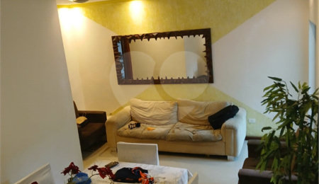 Casa à venda com 4 quartos, sendo 1 suíte,  em Vila Romão, Salto, SP