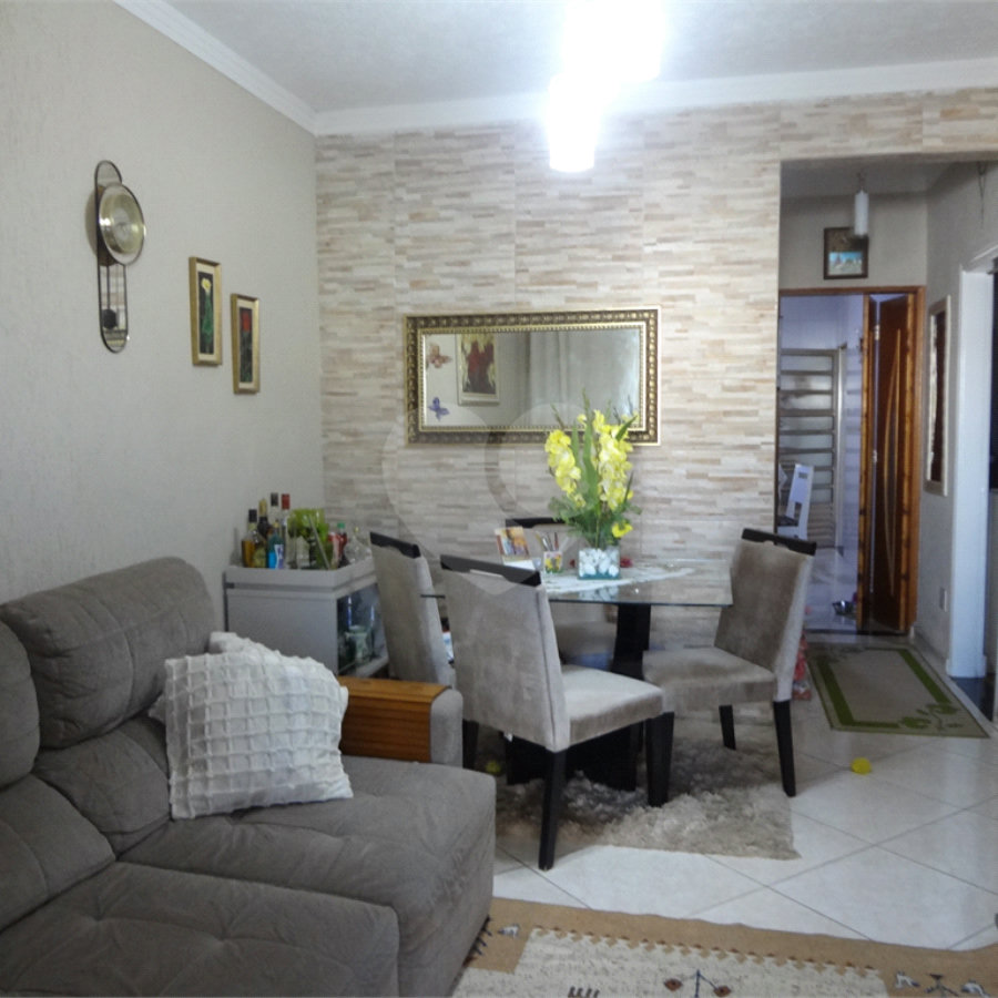 Casa à venda com 3 quartos, sendo 1 suíte, em Vila Medeiros, São Paulo, SP