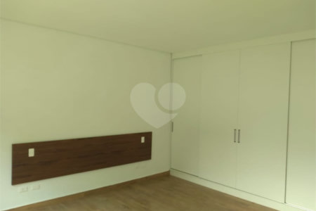 Casa à venda com 4 suítes no condomínio Saint Thomás Rua Uruana,9, Carapicuíba - SP