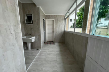 Sobrado com 3 dormitórios à venda, 152 m² por R$ 1.700.000,00 - Embaré - Santos/SP