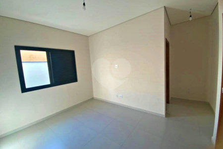 Casa à venda com 3 suítes no condomínio Santa Isabel I, Louveira - SP