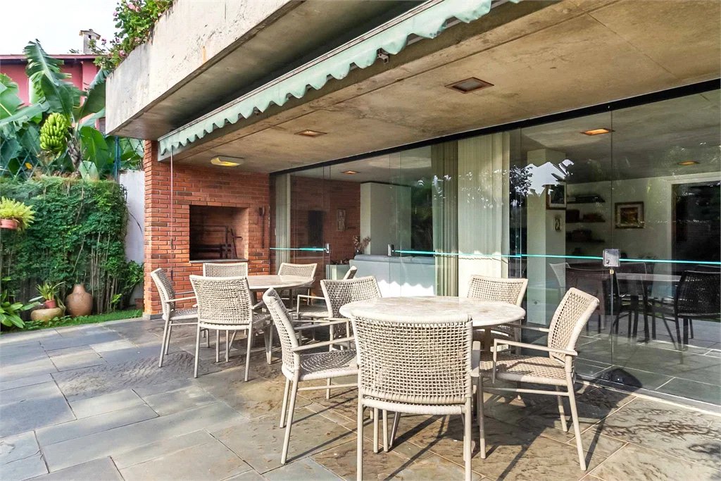 Casa à venda com 4 suítes em Vila Madalena, São Paulo, SP
