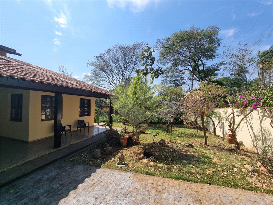 Casa à venda com 4 quartos, sendo 2 suítes, em Bosque, Vinhedo, SP