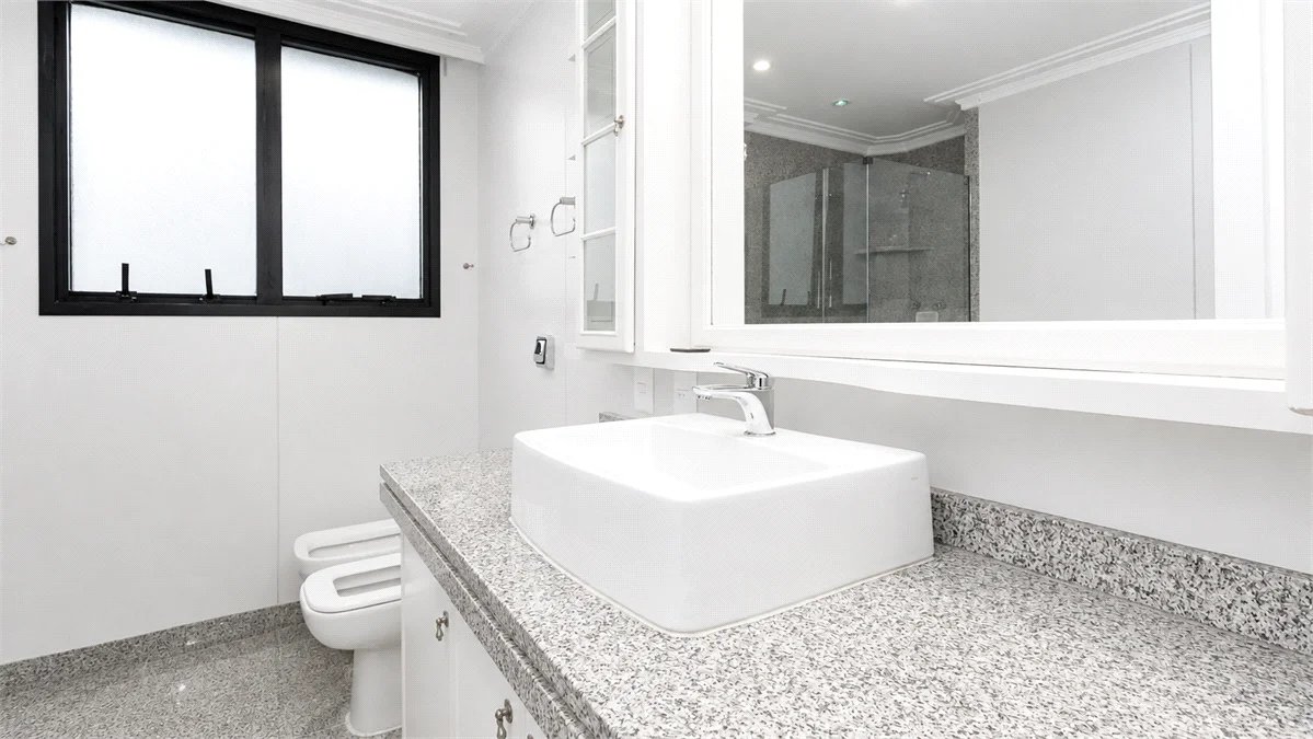 Apartamento à venda com 4 quartos, sendo 2 suítes, em Brooklin Paulista, São Paulo, SP