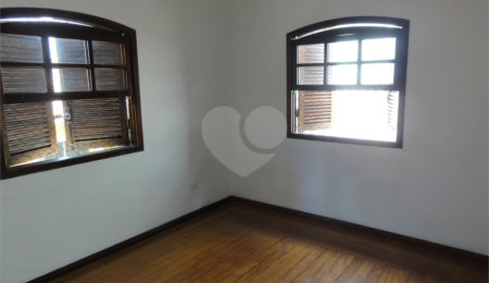Casa Térrea à venda ou para alugar com 4 quartos em Jardim Floresta, São Paulo, SP