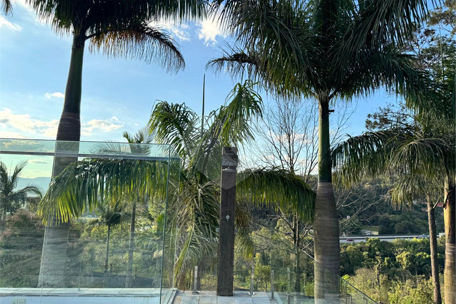 Casa Térrea à venda com 3 quartos, sendo 2 suítes,  em Luiz Fagundes, Mairiporã, SP