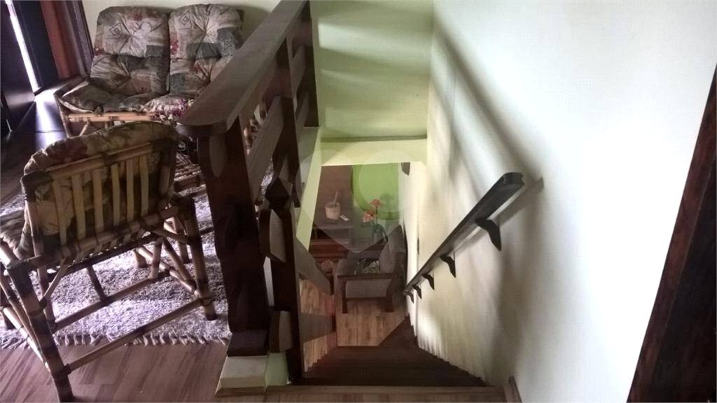 Sobrado à venda com 3 quartos, sendo 1 suíte, em Bocaina, Ribeirão Pires, SP