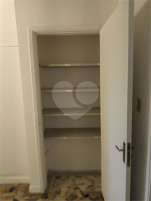 Casa à venda ou para alugar com 6 quartos, sendo 4 suítes,  em JARDIM GUEDALA, São Paulo, SP