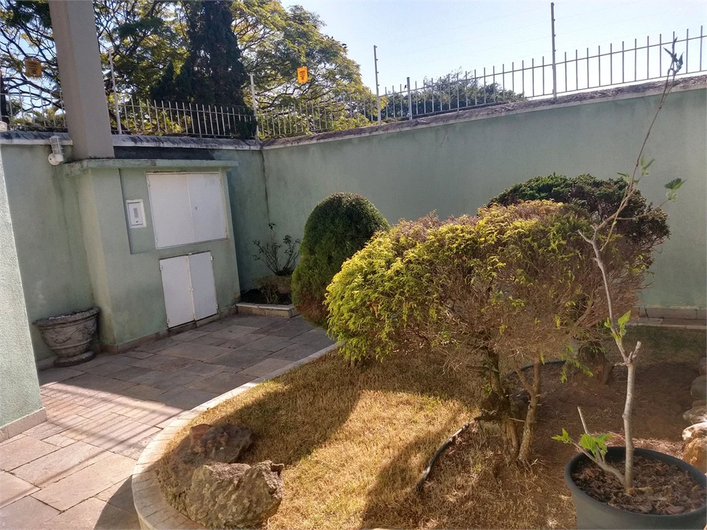 Sobrado à venda com 4 quartos, sendo 1 suíte,  em Parque dos Príncipes, São Paulo, SP