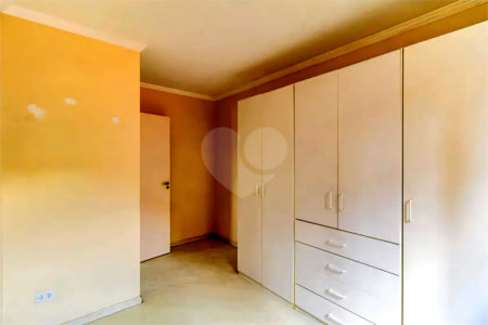 Casa à venda com 3 quartos, sendo 1 suíte,  no condomínio Villa Bella, São Paulo - SP