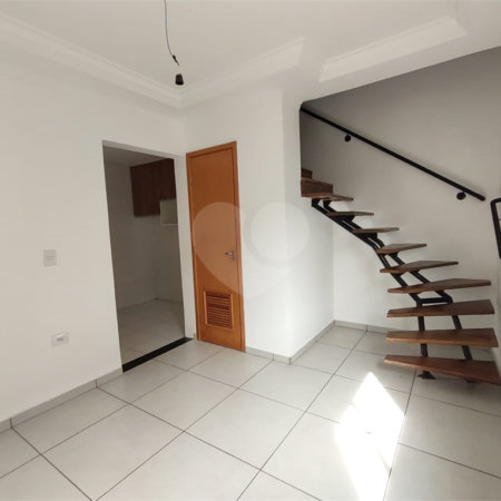 Casa para alugar com 2 suítes no condomínio Residencial Atucuri, São Paulo - SP