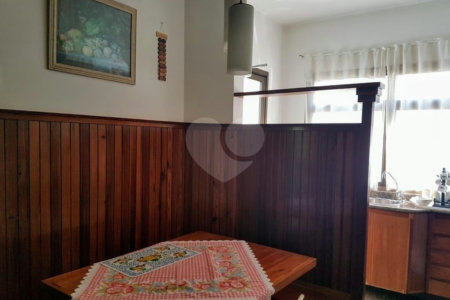 Sobrado à venda com 3 quartos, sendo 2 suítes,  em Brooklin Velho, São Paulo, SP