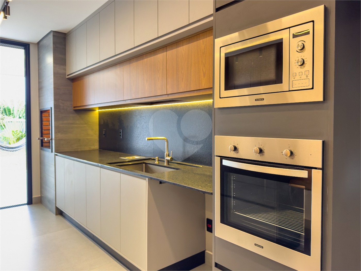 Casa à venda com 3 suítes no condomínio Residencial Helvétia Park, Indaiatuba - SP