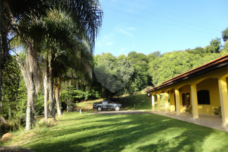 Chácara à venda com 4 suítes em Monte Alegre, Vinhedo, SP