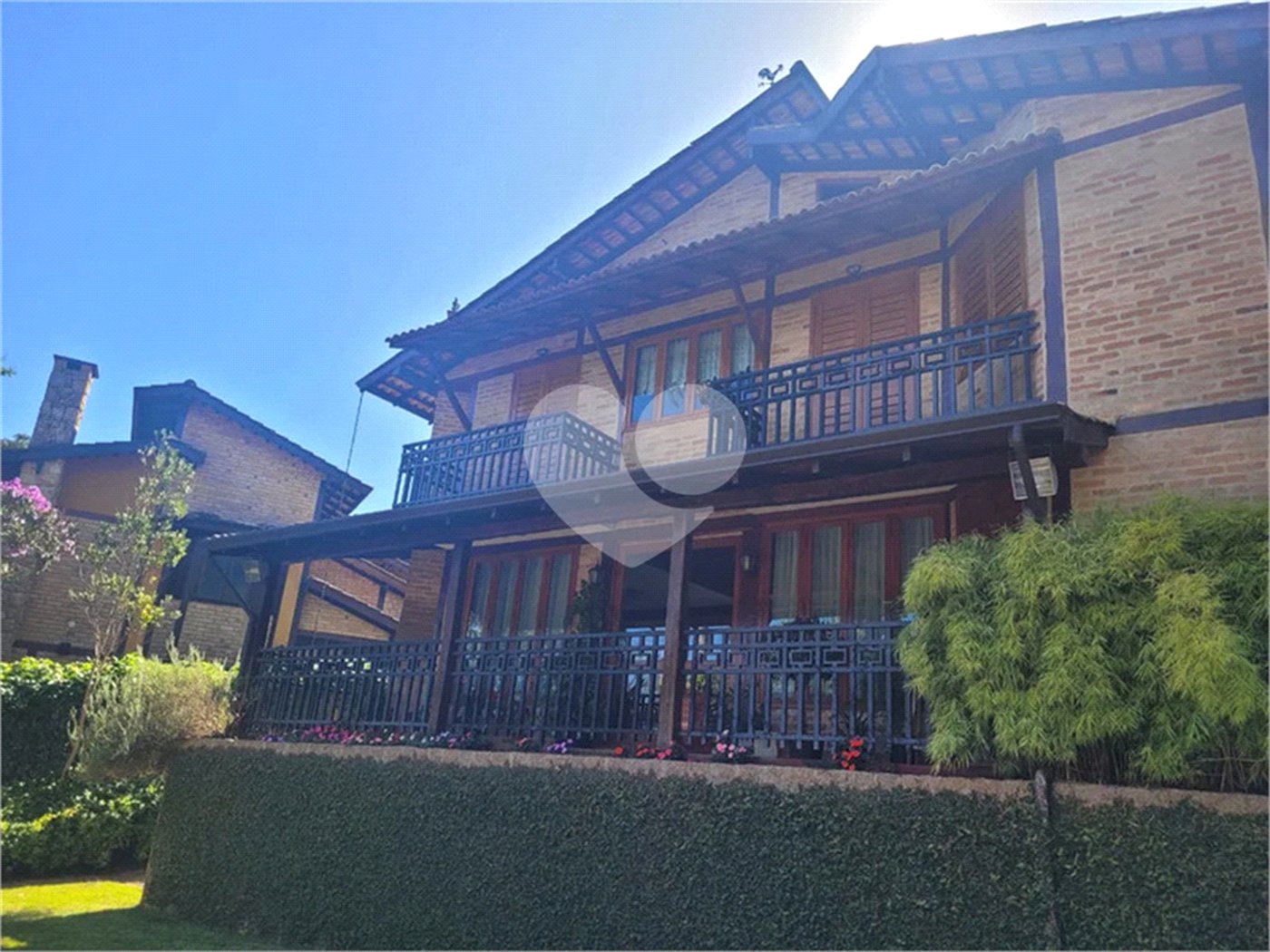 Casa à venda com 3 quartos, sendo 1 suíte,  no condomínio Residencial Bosque da Serra, Mairiporã - SP