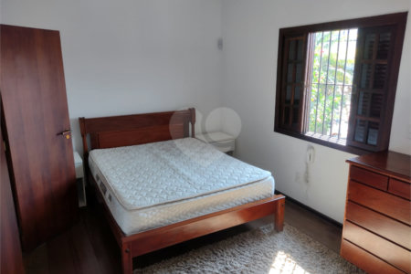 Sobrado à venda com 4 suítes em Vila Nova Socorro, Mogi das Cruzes, SP