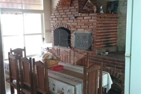 Casa térrea para venda ou locação no Jardim São Carlos V