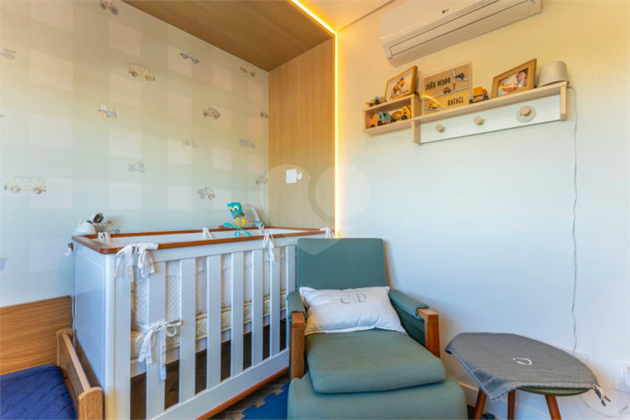 Apartamento para venda em Moema com 3 quartos, sendo 3 suítes , 170m²