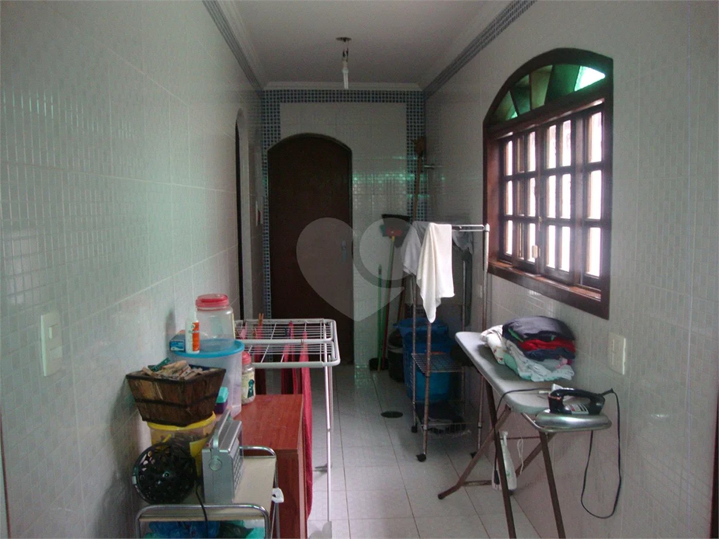 Chácara à venda com 5 quartos, sendo 2 suítes, em Jardim Arujá, Arujá, SP