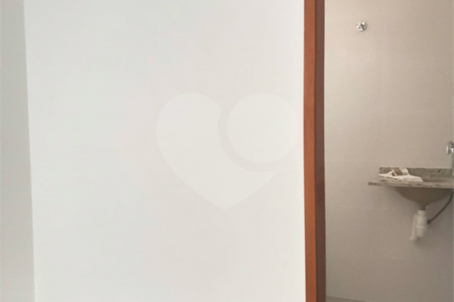 Casa à venda com 2 quartos, sendo 1 suíte, no condomínio Maracujas, São Paulo - SP