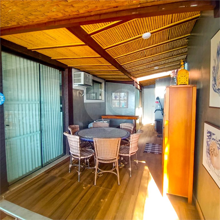Casa à venda com 5 quartos, sendo 4 suítes, em Manguinhos, Armação dos Búzios, RJ