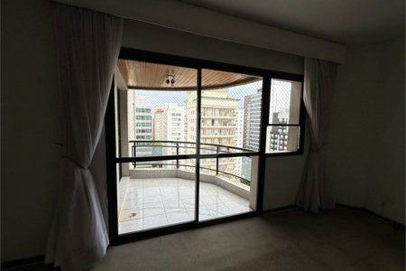 Apartamento à venda com 3 quartos, sendo 1 suíte, em Jardim Paulista, São Paulo, SP