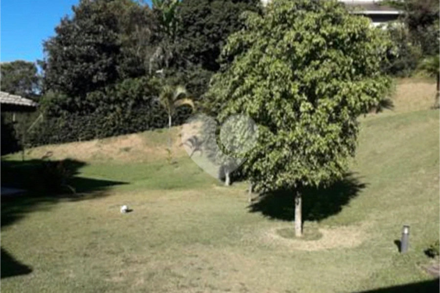 Casa à venda com 4 suítes no condomínio Suíça da Cantareira, Mairiporã - SP