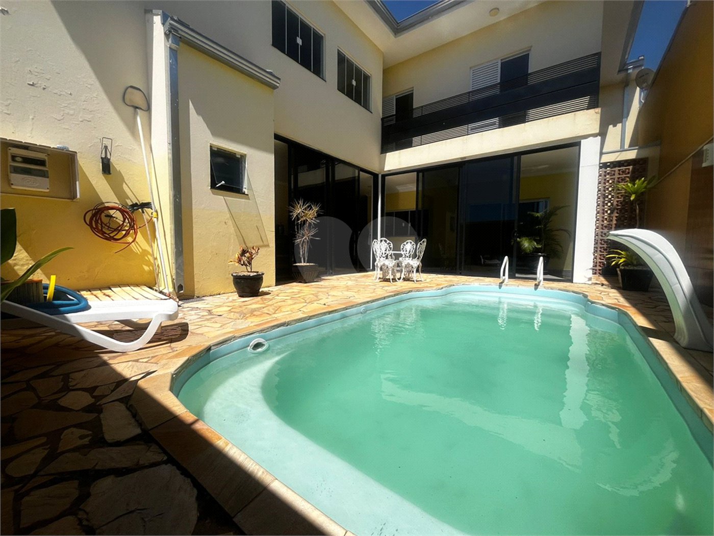 Casa à venda com 4 quartos, sendo 2 suítes, em Vila Nastri, Itapetininga, SP