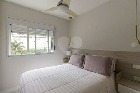 Apartamento à venda com 2 quartos, sendo 1 suíte,  em Vila Andrade, São Paulo, SP