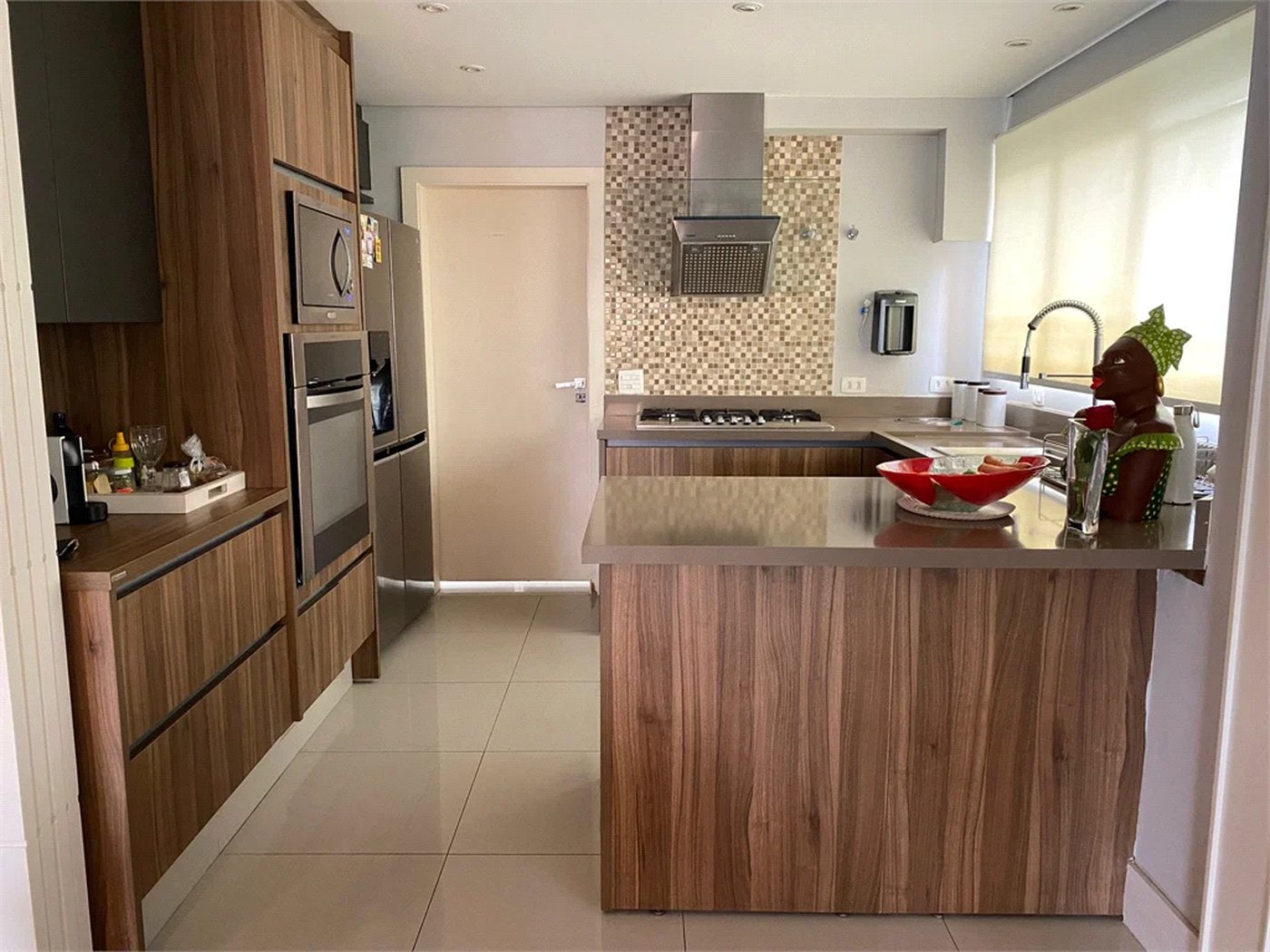 Apartamento à venda com 3 quartos, sendo 2 suítes, em Brooklin Paulista, São Paulo, SP