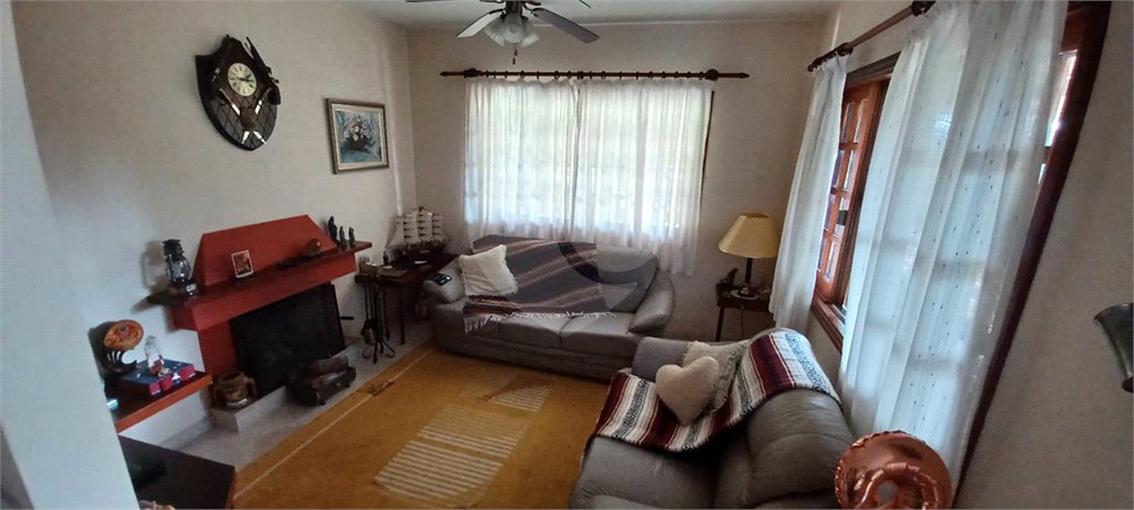 Casa à venda com 3 quartos, sendo 1 suíte, no condomínio Clube de Campo Fazenda Tabarã, Mairiporã - SP