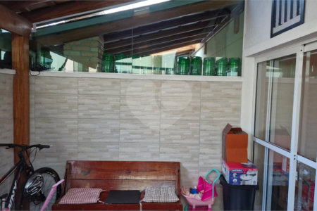Casa à venda com 3 quartos, sendo 1 suíte,  no condomínio Moradas do Horto, São Paulo - SP