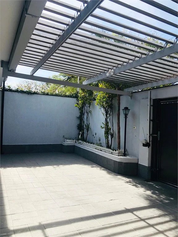 Casa Térrea à venda com 3 quartos, sendo 1 suíte, em Jardim Londrina, São Paulo, SP