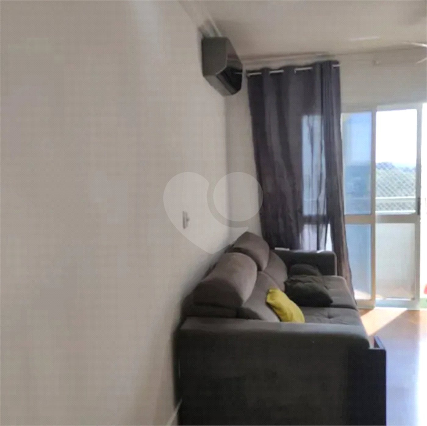 Apartamento para alugar com 3 quartos, sendo 1 suíte, em Parque Residencial Aquarius, São José dos Campos, SP