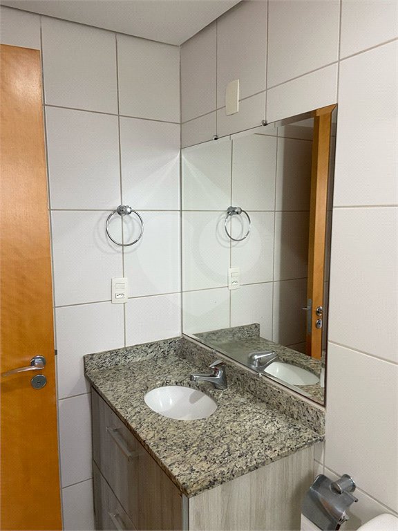 Apartamento à venda com 3 quartos, sendo 1 suíte, em Jardim Estoril, São José dos Campos, SP