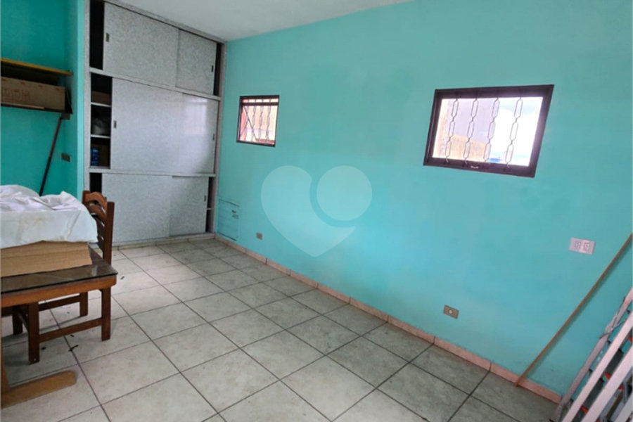 Casa à venda com 3 quartos, sendo 1 suíte, em Vila Pereira Cerca, São Paulo, SP