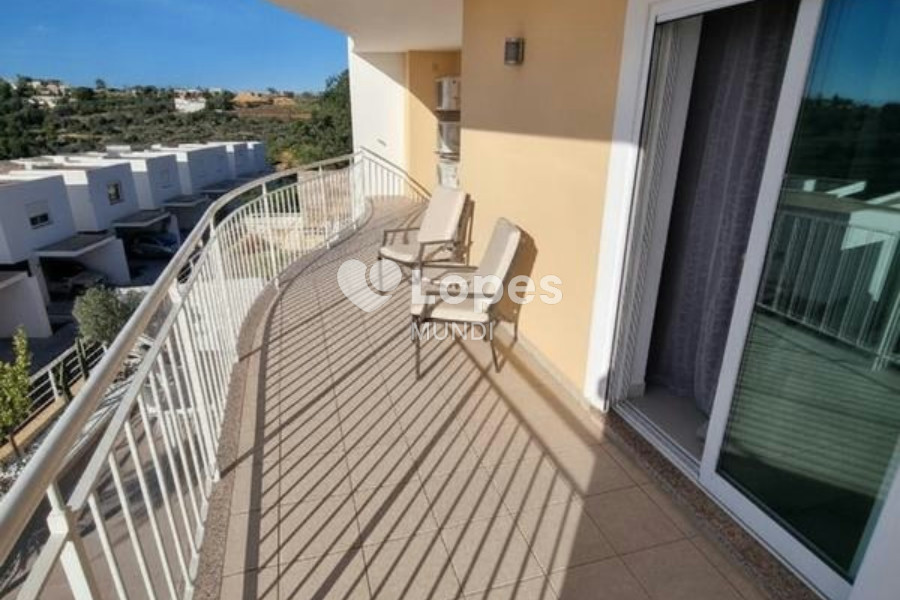 Casa com 4 quartos à venda em Albufeira, Algarve, Portugal – Vista para o mar e piscina
