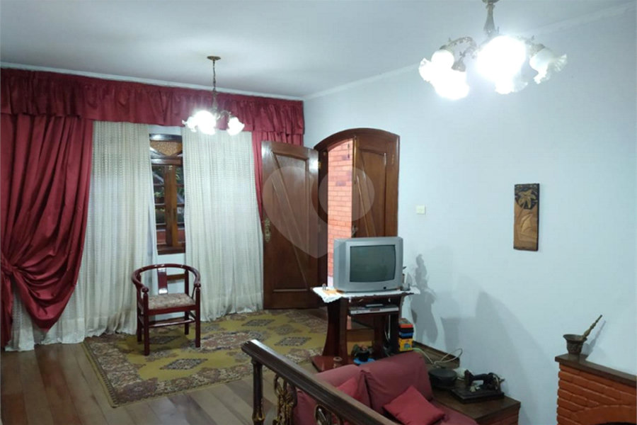 Sobrado à venda com 4 quartos, sendo 2 suítes, em Tremembé, São Paulo, SP