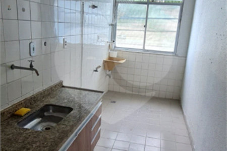 Apartamento à venda com 2 quartos em Senador Vasconcelos, Rio de Janeiro, RJ