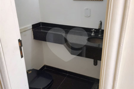 Casa à venda com 4 suítes no condomínio Estância Marambaia, Vinhedo - SP